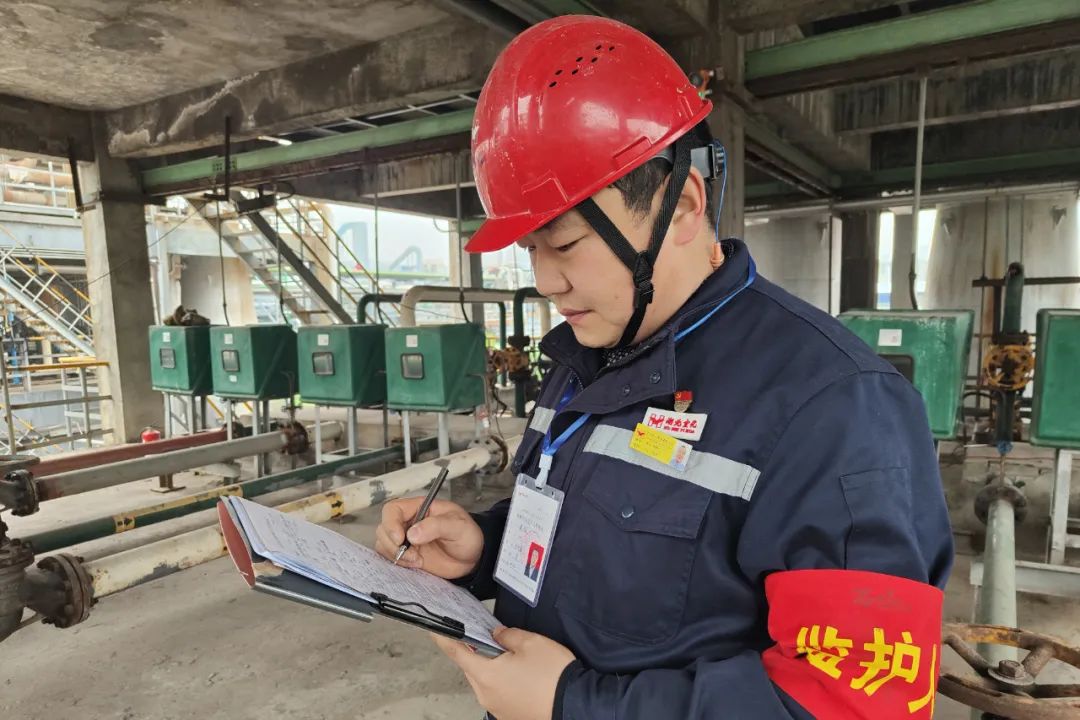 【宜化榜樣】股份公司馬向勇：潛心鉆研，讓青春在奮進(jìn)中閃耀(圖4)