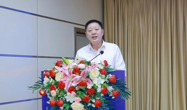 增值引領(lǐng)共贏疆來(lái)！2024宜化宜冠滴品牌戰(zhàn)略發(fā)布會(huì)在新疆輪臺(tái)縣成功舉行(圖2)